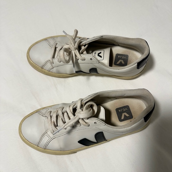 Veja Esplar Low Black and White Women's Sneakers - Picture 5 of 7